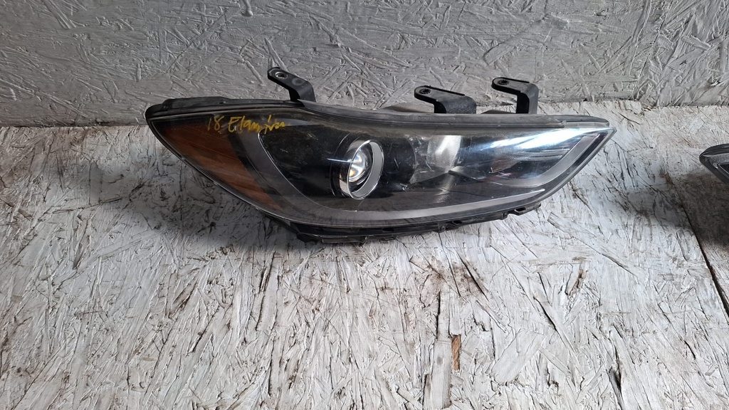 FARO ELANTRA RH 2018 AZUL C7