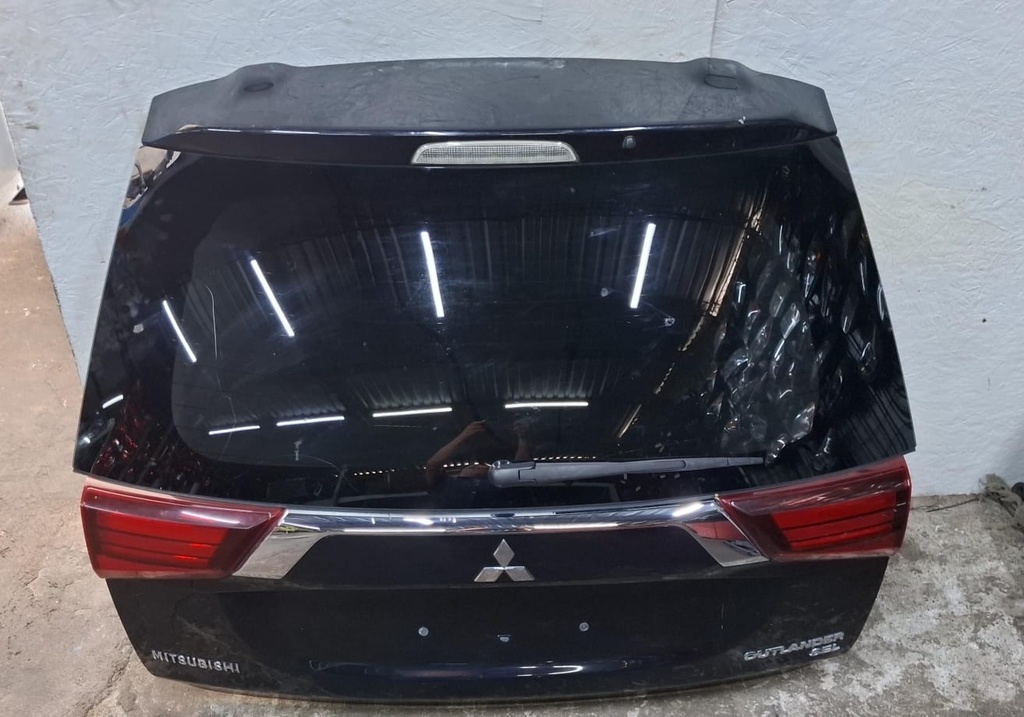 COMPUERTA OUTLANDER 2017 GRANDE 