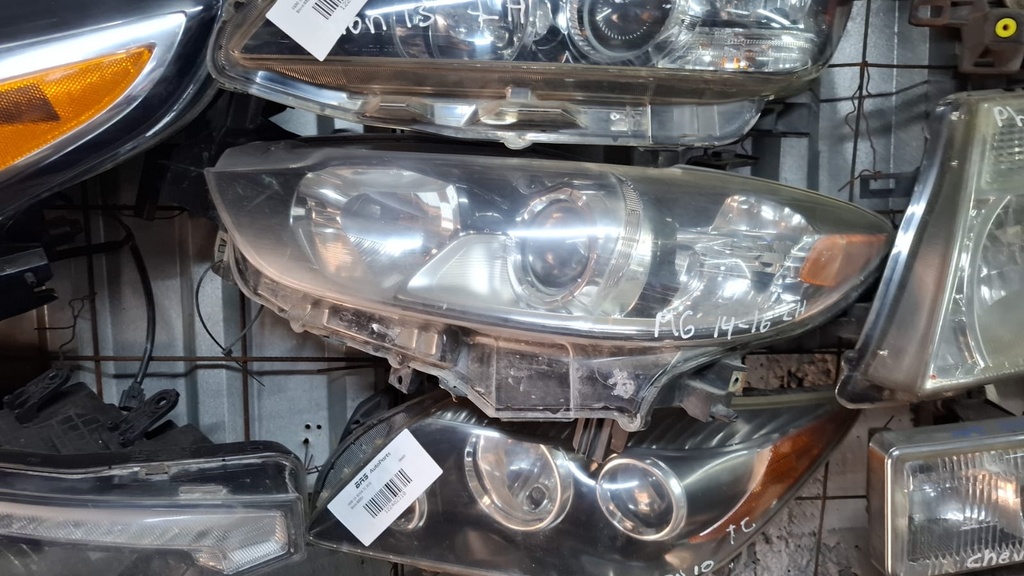 FAROL LH MAZDA 6 2014