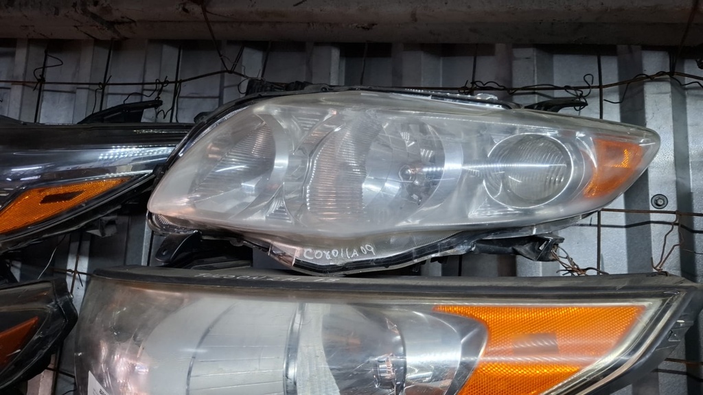 FARO LH COROLLA 2009