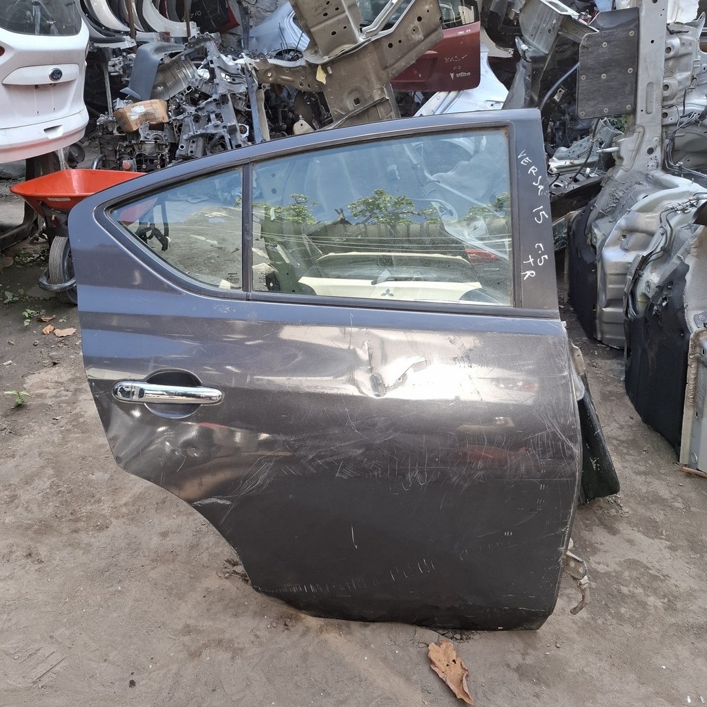 PUERTA RT NISSAN VERSA 2012-2019