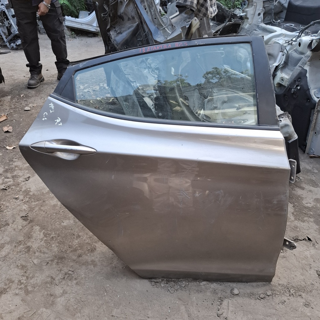 PUERTA RT ELANTRA 2011-2016