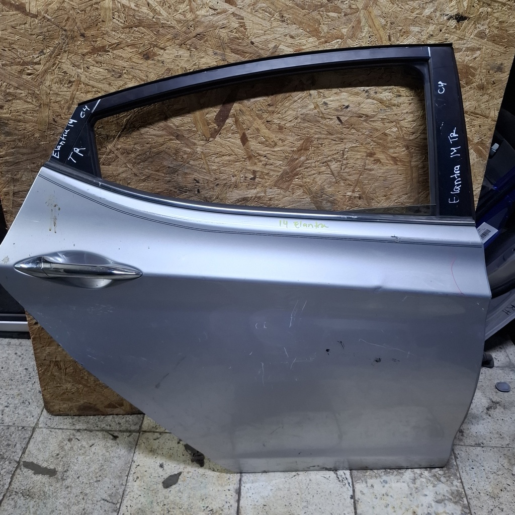 PUERTA RT ELANTRA 2011-2016