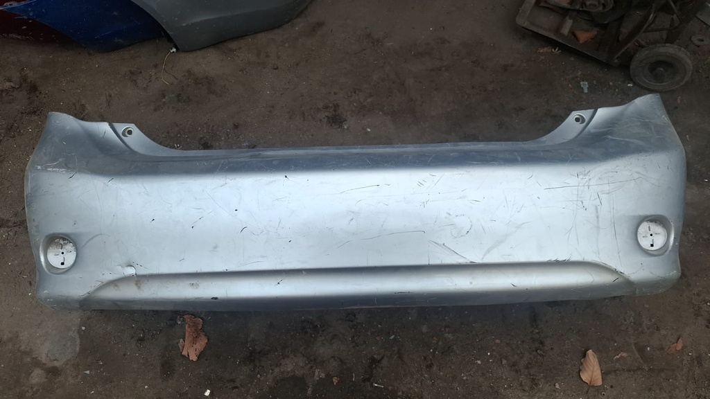 BUMPER TRASERO TOYOTA COROLLA 2010