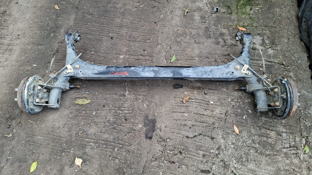 EJE TRASERO TOYOTA COROLLA 2005