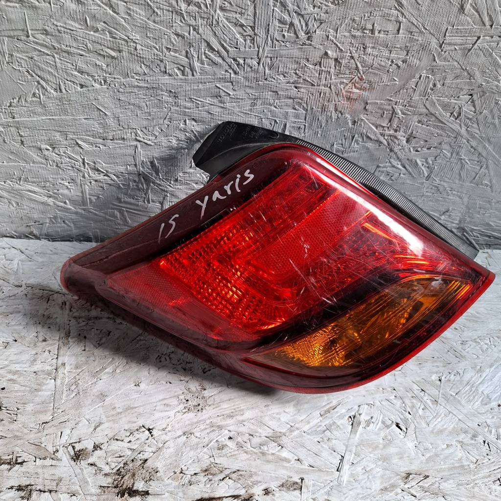 STOP LH YARIS 2015 HB 4P