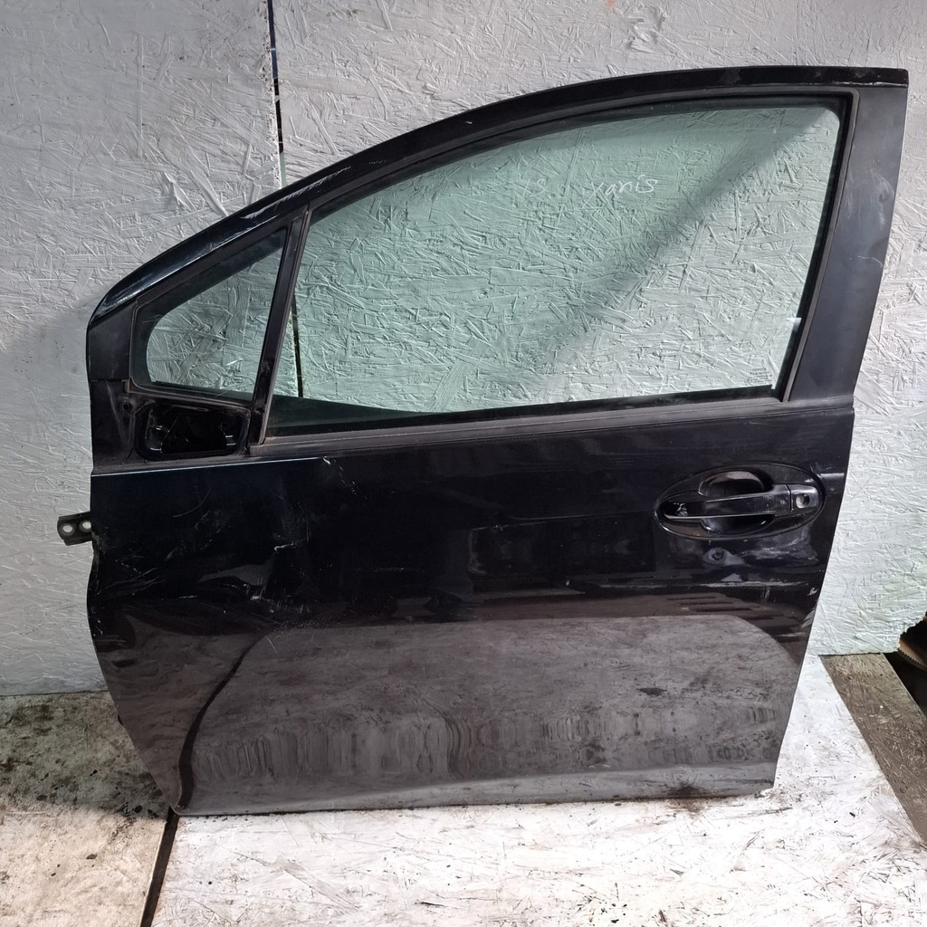 PUERTA LH YARIS 2015 HB 4P