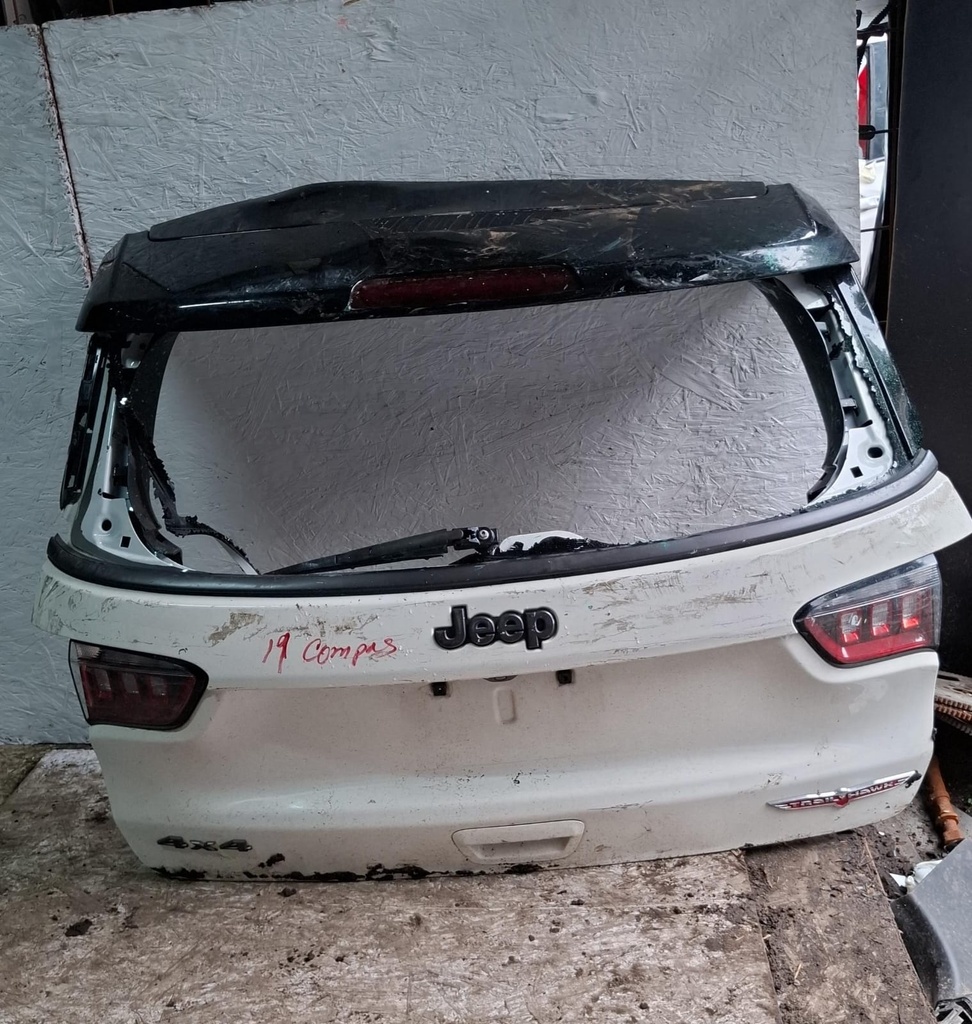 COMPUERTA DE COMPAS JEEP 2019