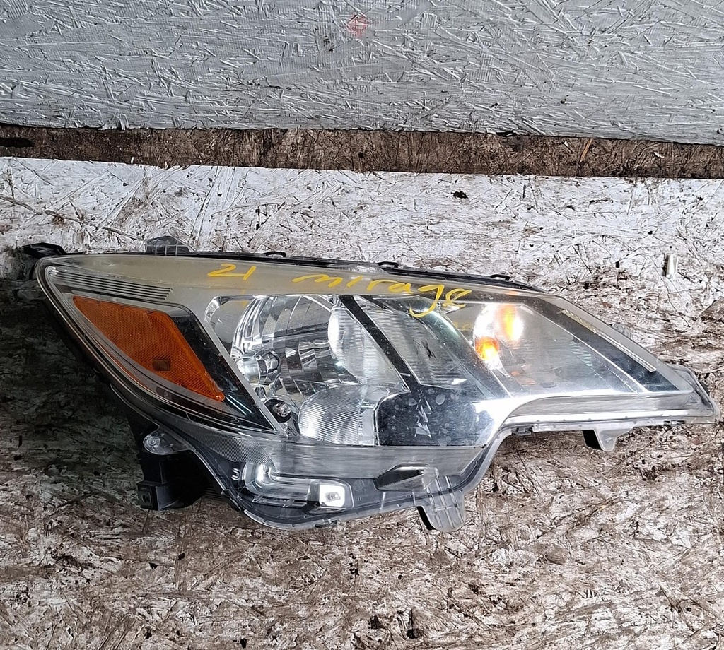 FARO RH MITSUBISHI MIRAGE ES 2021