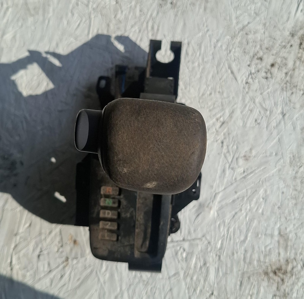 PALANCA DE CAMBIOS  TOYOTA COROLLA 2005 C8