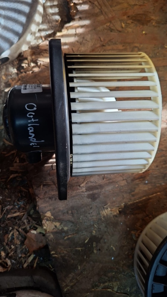 BLOWER OUTLANDER 2017