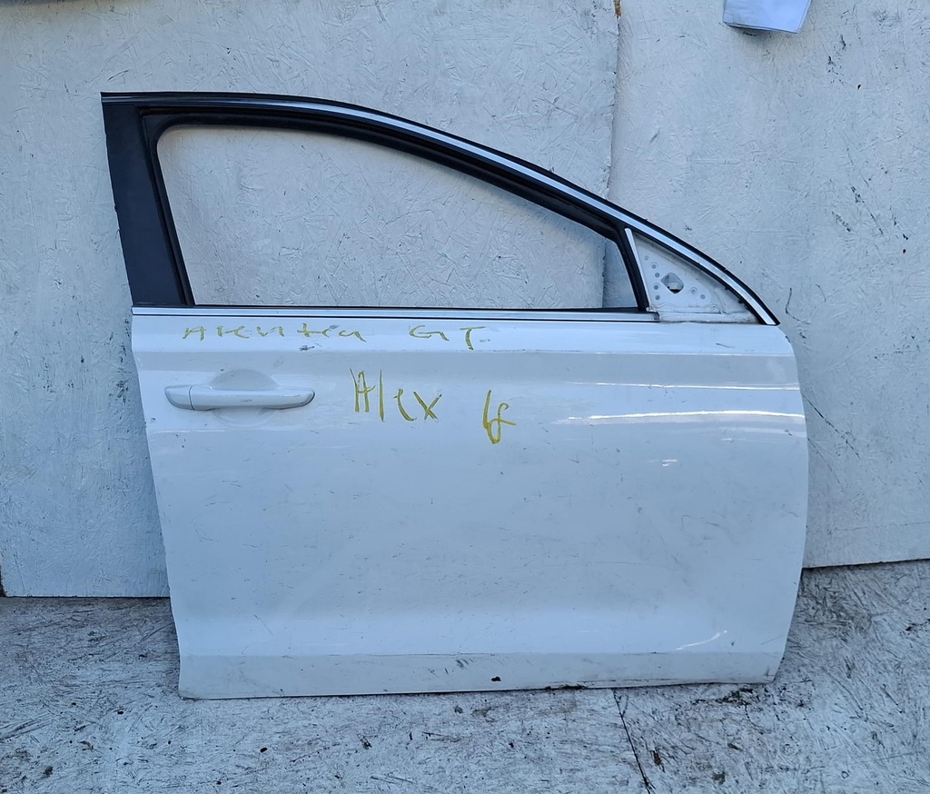 PUERTA RH ELANTRA GT 2018