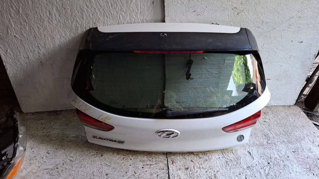 COMPUERTA ELANTRA GT 2018