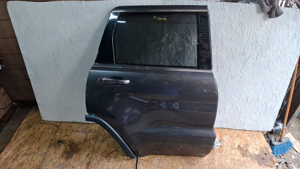 PUERTA LT GRAN CHEROKEE 2019