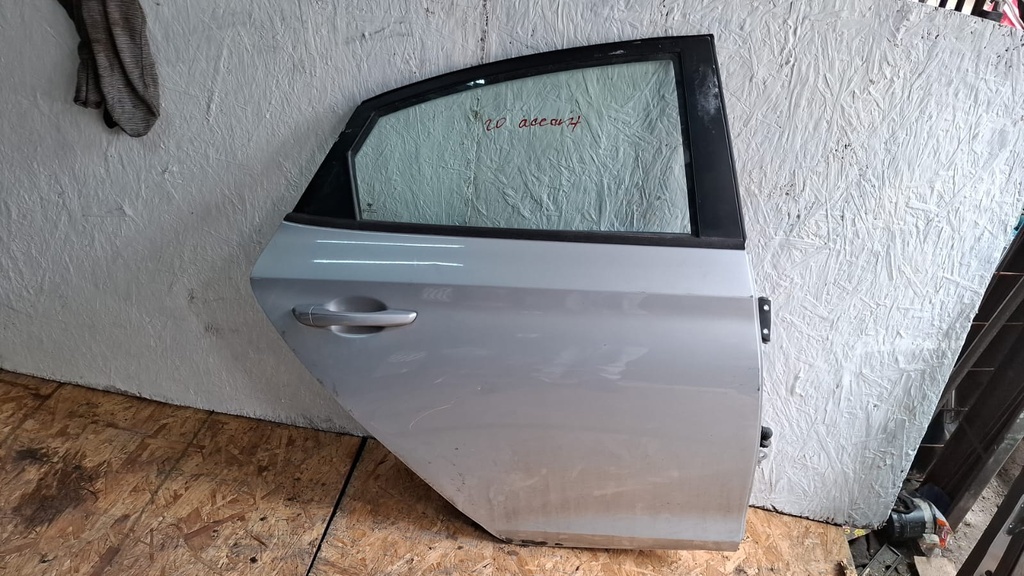 PUERTA RT ACCENT 20
