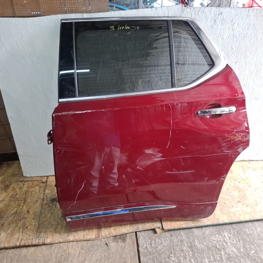 PUERTA LT TRAVERSE 2018
