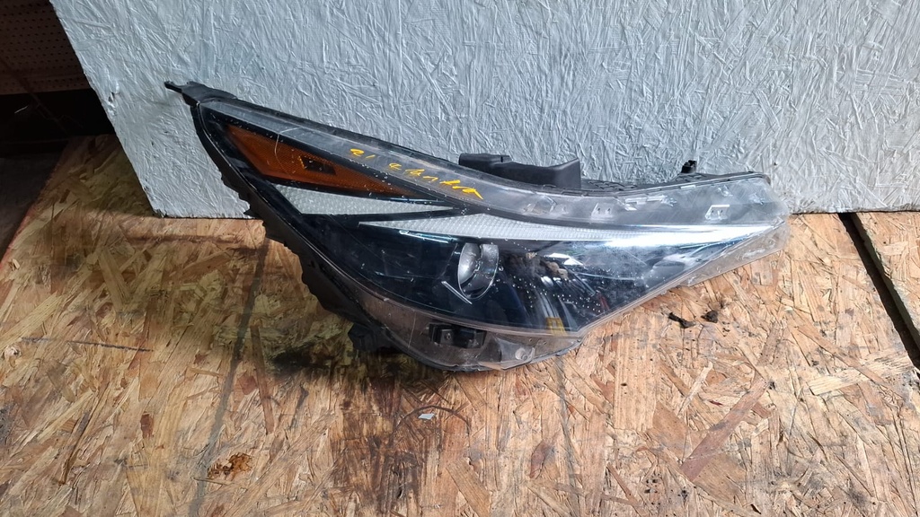 FARO RH ELANTRA 2021