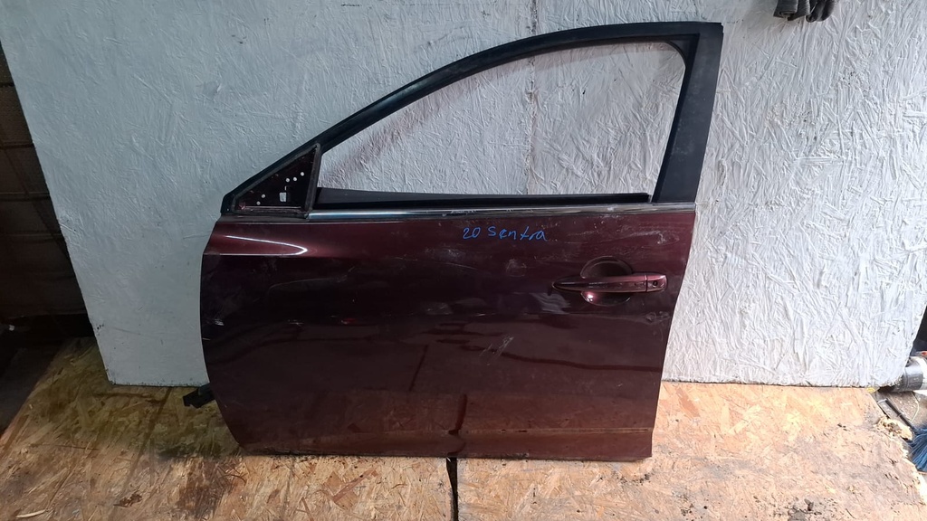 PUERTA LH SENTRA 2020