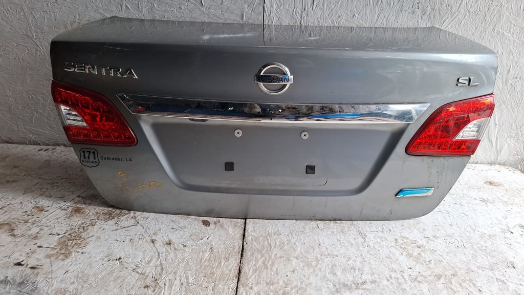 BAUL NISSAN SENTRA 2013