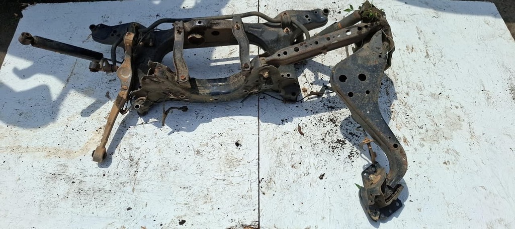 EJE TRASERO FLOTANTE  NISSAN ROGUE 2014